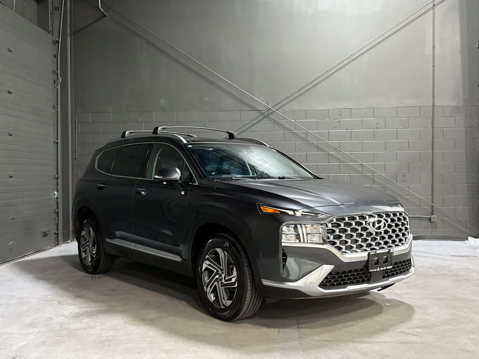 Used 2023 Hyundai Santa Fe SEL w/ Premium Package AWD/4WD image 1