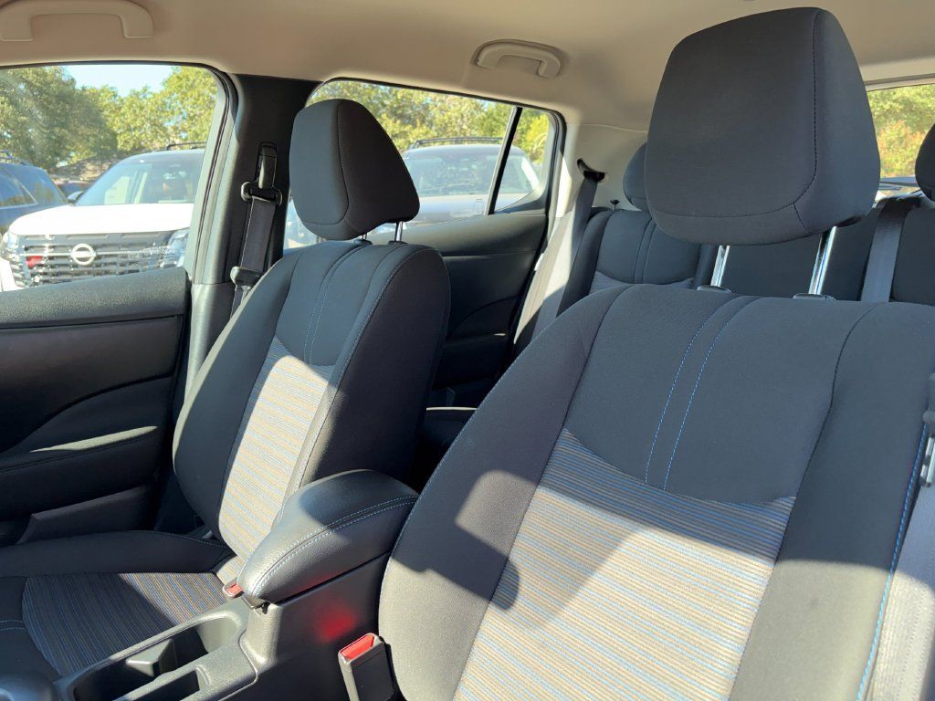 Used 2025 Nissan Leaf S FWD image 10