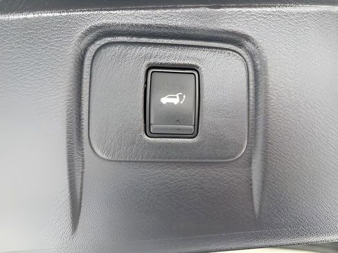 Used 2020 Nissan Murano SL image 23