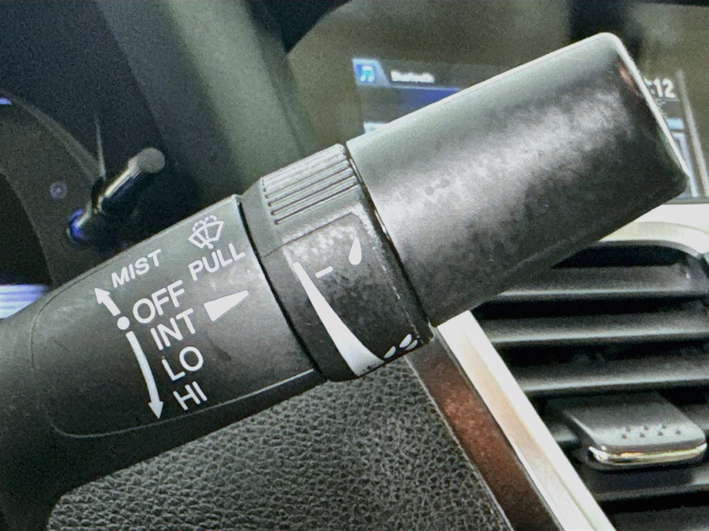 Used 2015 Honda Accord Touring image 14