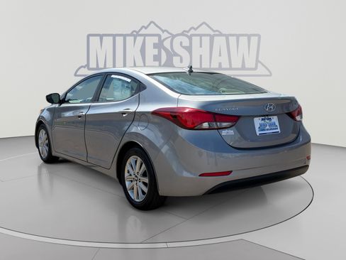 Used 2015 Hyundai Elantra SE w/ Option Group 02 FWD image 3