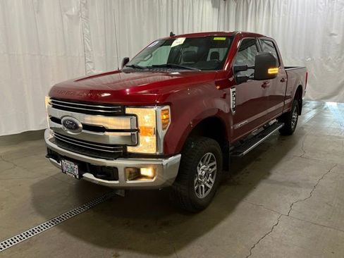Used 2019 Ford F350 Lariat w/ Camper Package AWD/4WD image 7