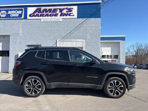 Used 2022 Jeep Compass Limited w/ Sun and Sound Group AWD/4WD image 7