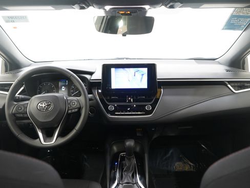 Used 2024 Toyota Corolla SE w/ SE Package image 13