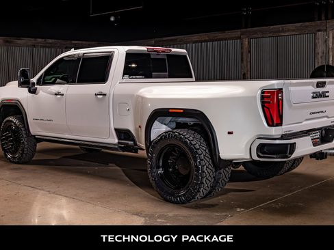 Used 2025 GMC Sierra 3500 Denali w/ Denali Reserve Package image 7