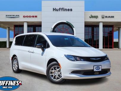 New 2025 Chrysler Voyager LX