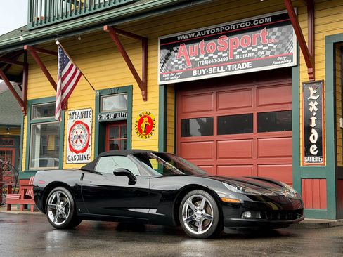 Used 2006 Chevrolet Corvette Convertible w/ Preferred Equipment Group image 3