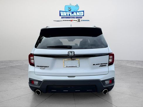 Used 2024 Honda Passport Black Edition image 4
