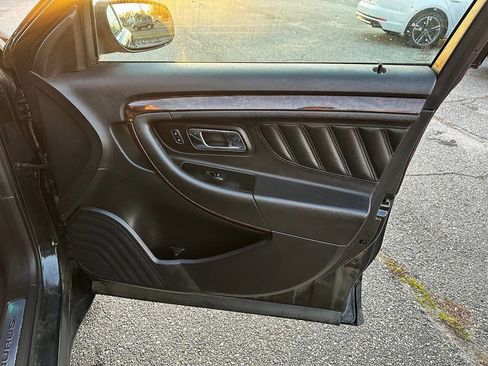 Used 2014 Ford Taurus Limited w/ Equipment Group 301A image 25