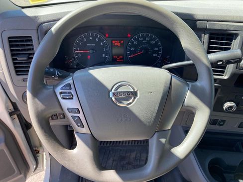 Used 2018 Nissan NV 3500 S RWD image 10