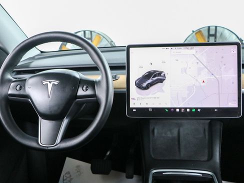 Used 2023 Tesla Model Y Long Range AWD/4WD image 16
