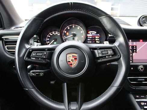 Used 2023 Porsche Macan S image 15