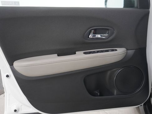 Used 2020 Honda HR-V LX image 19