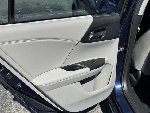 Used 2014 Honda Accord EX-L image 16
