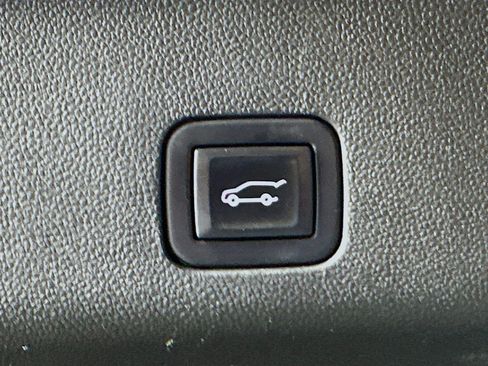 Used 2021 Chevrolet Tahoe High Country image 31