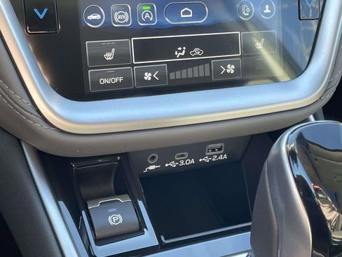 Certified 2025 Subaru Outback Onyx Edition XT w/ Popular Package #2 image 26