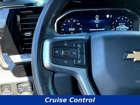 Used 2022 Chevrolet Silverado 1500 LT w/ Protection Package AWD/4WD image 12