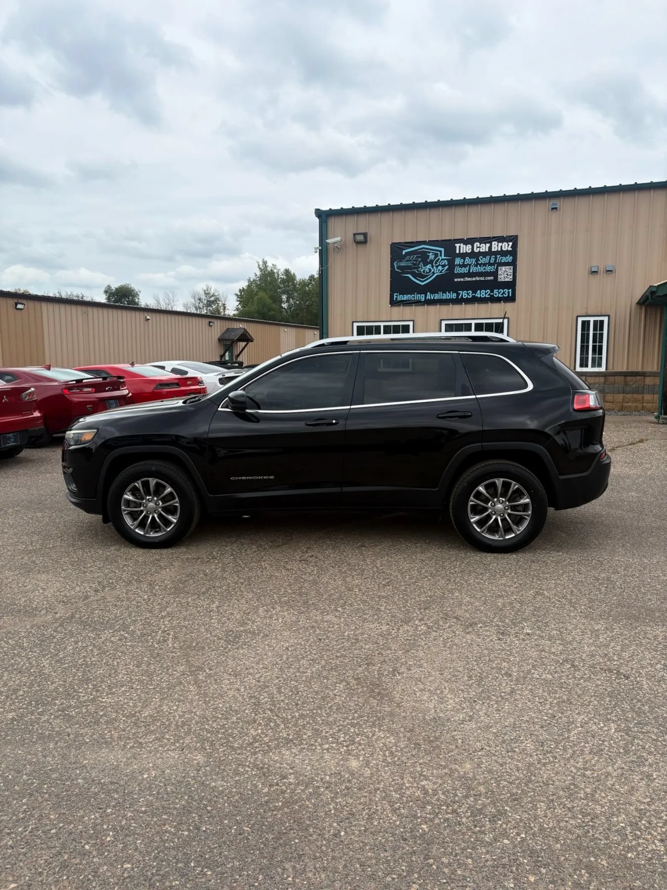Used 2019 Jeep Cherokee Latitude Plus AWD/4WD image 8