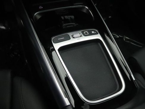 Certified 2025 Mercedes-Benz GLA 250 image 18