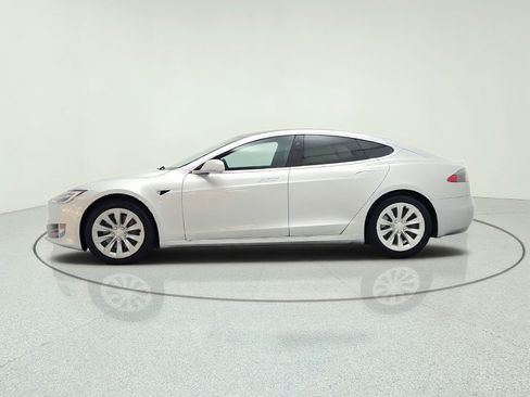 Used 2018 Tesla Model S 75D AWD/4WD image 8