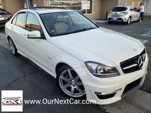 Used 2012 Mercedes-Benz C 250 Sedan image 3