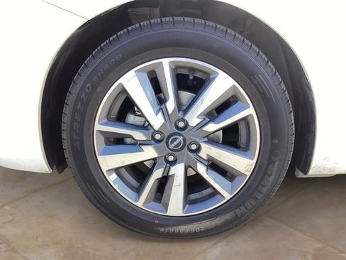 Used 2023 Nissan Versa SV image 29