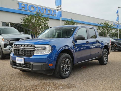 Used 2024 Ford Maverick XLT image 1