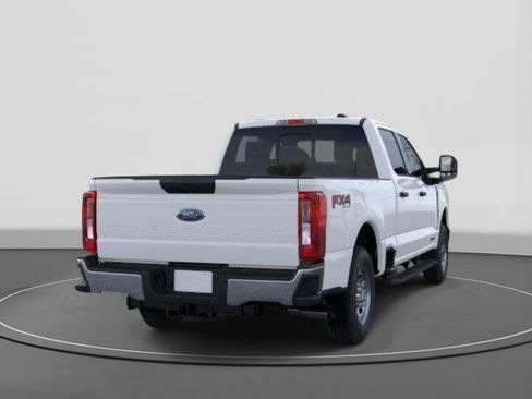 New 2026 Ford F250 XL w/ FX4 Off-Road Package AWD/4WD image 8