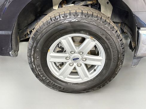 Used 2021 Ford F150 XLT image 30