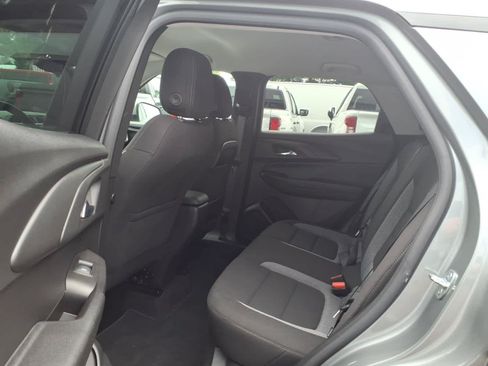 Used 2023 Chevrolet TrailBlazer LT FWD image 17