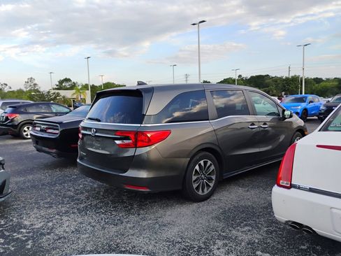 Used 2021 Honda Odyssey EX-L image 2