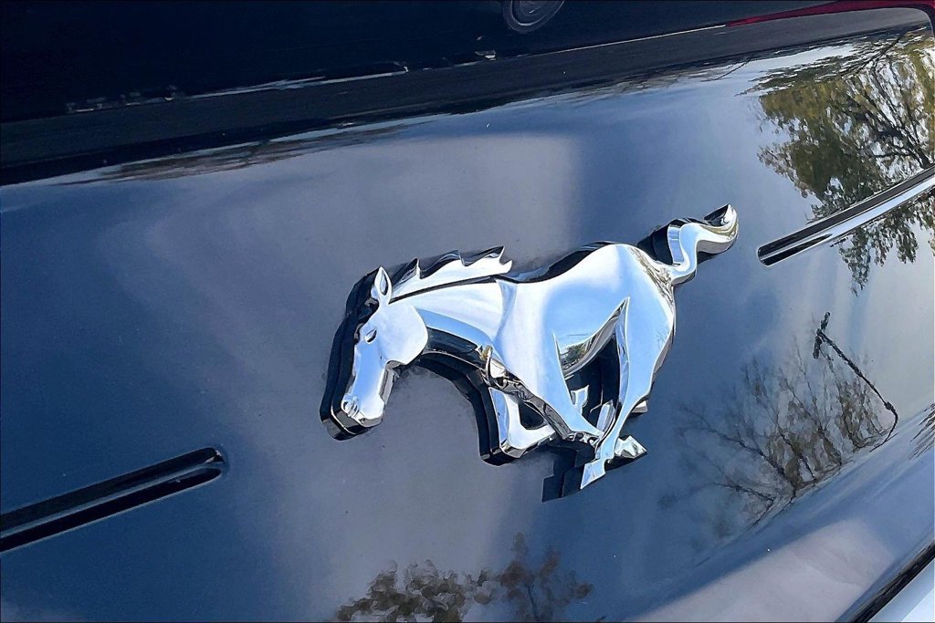 Used 2022 Ford Mustang Premium RWD image 36