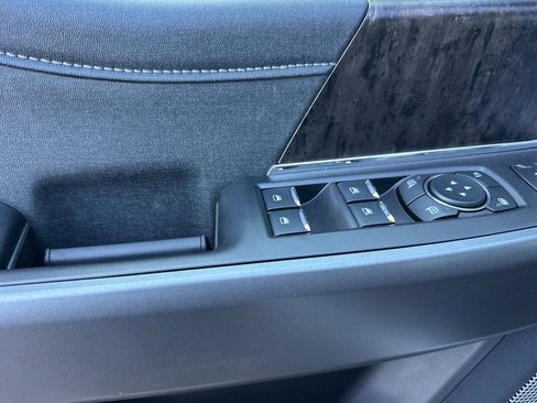 New 2025 Ford F350 Lariat w/ Lariat Ultimate Package image 8