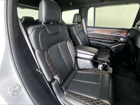 Used 2021 Jeep Grand Cherokee L Summit w/ Advanced Protech Group IV image 33