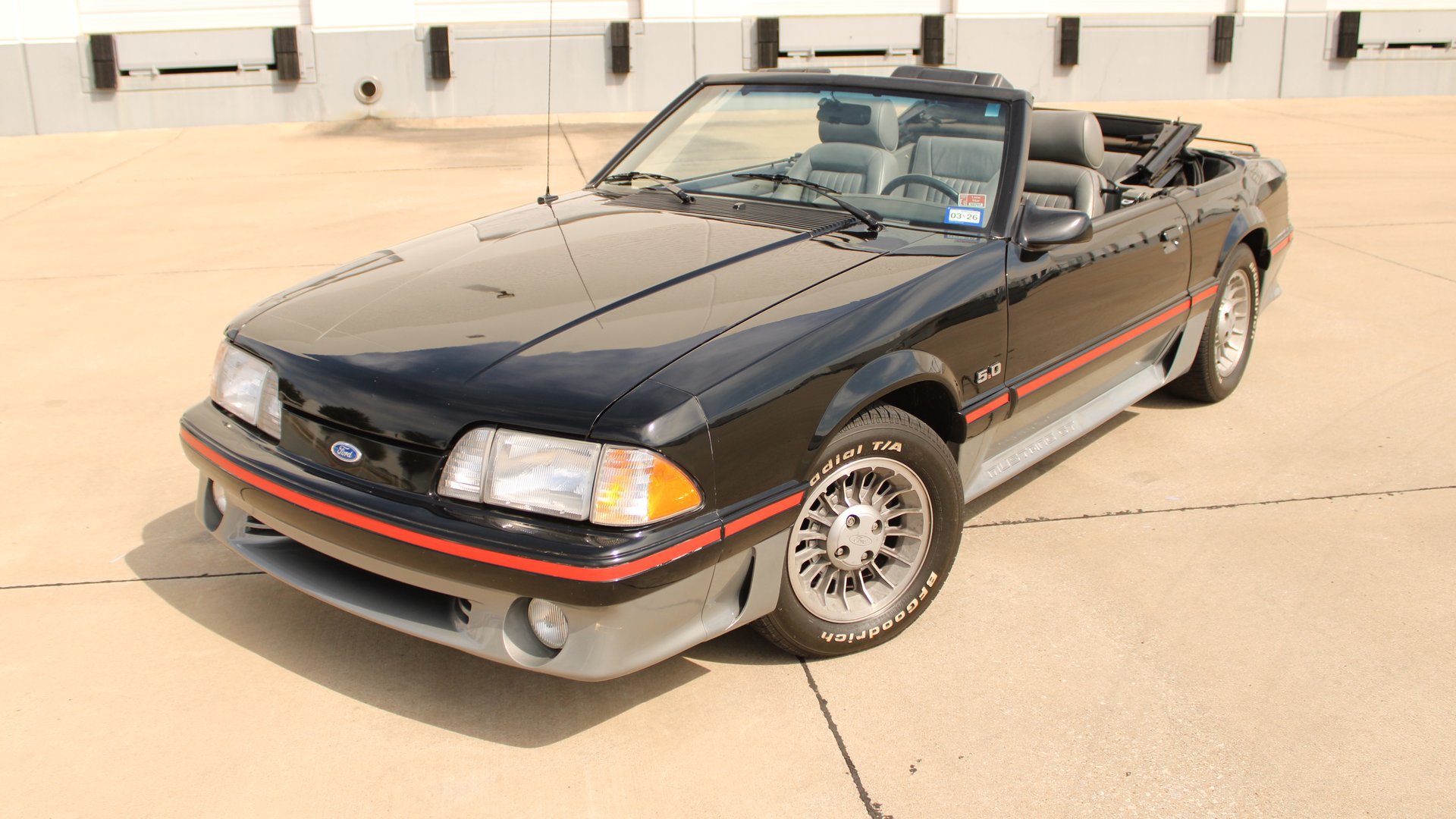 Used 1987 Ford Mustang GT RWD image 2