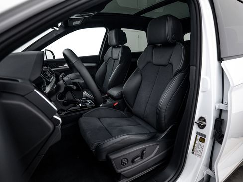 Certified 2025 Audi Q5 e Premium Plus AWD/4WD image 11