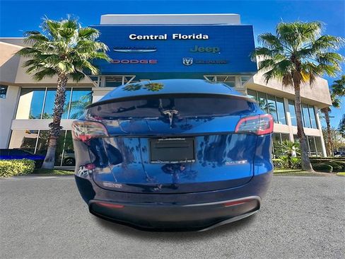 Used 2025 Tesla Model Y Performance image 6