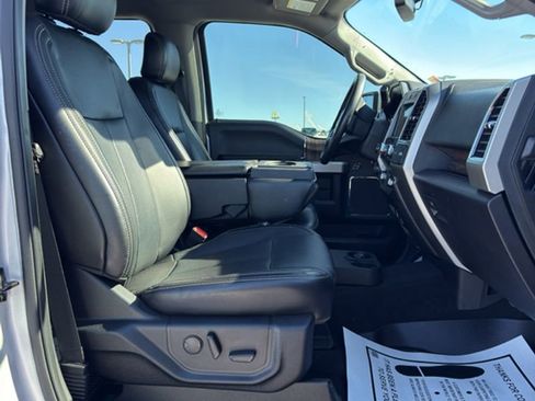 Used 2019 Ford F150 Lariat w/ Trailer Tow Package image 18