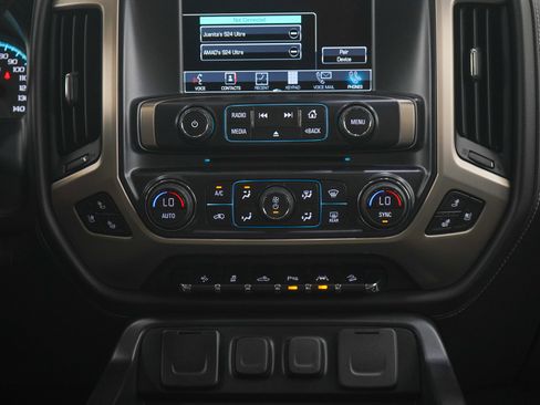 Used 2018 GMC Sierra 1500 Denali AWD/4WD image 16