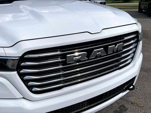 Used 2025 RAM 1500 Laramie AWD/4WD image 29