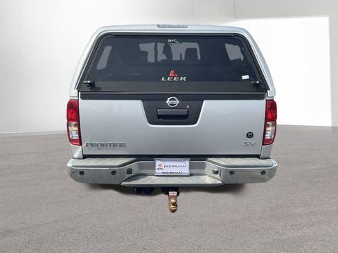 Used 2016 Nissan Frontier SV w/ SV Value Truck Package RWD image 5