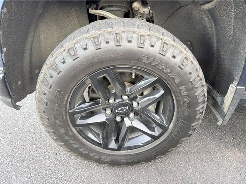Used 2021 Chevrolet Silverado 1500 LT Trail Boss w/ Convenience Package II AWD/4WD image 8