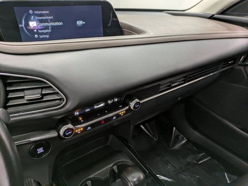 Certified 2022 MAZDA CX-30 AWD 2.5 S w/ Premium Package image 11