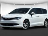 Used 2022 Chrysler Voyager LX image 2