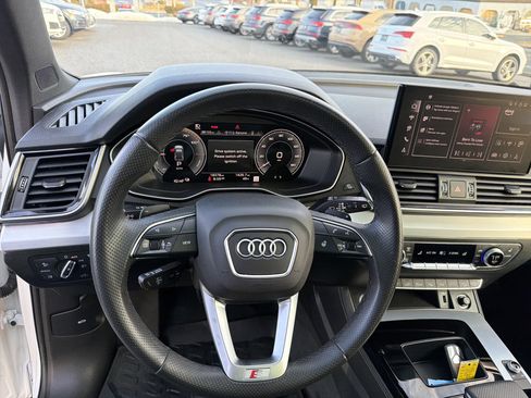 Certified 2024 Audi Q5 e Prestige AWD/4WD image 9