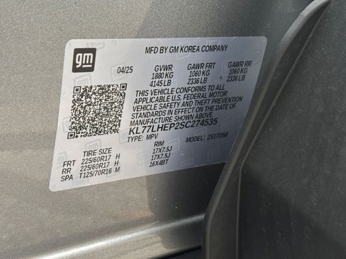 Used 2025 Chevrolet Trax LT w/ LT Convenience Package FWD image 29