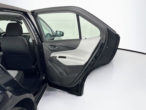 Used 2024 Chevrolet Equinox LS FWD image 28