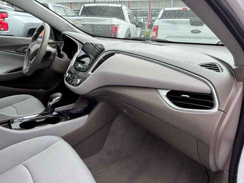 Used 2023 Chevrolet Malibu LS FWD image 22