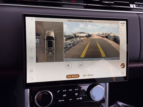 Used 2023 Land Rover Range Rover SE image 12