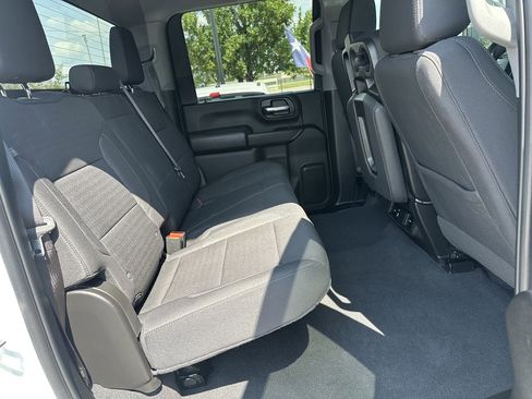 Used 2024 Chevrolet Silverado 2500 Custom w/ Custom Convenience Package image 10